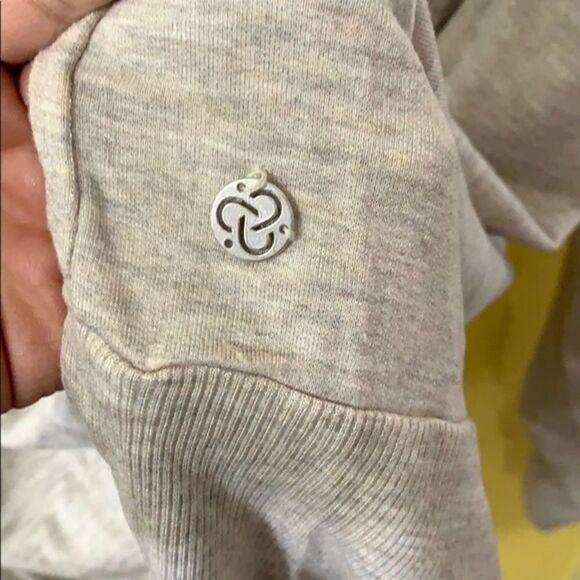 Zella Women’s Ruched Sleeve Pullover Soft Sweatshirt Size Large - Picture 8 of 12